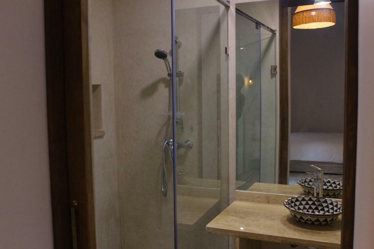 Dar Fama Bed & Breakfast Tetouan Bagian luar foto
