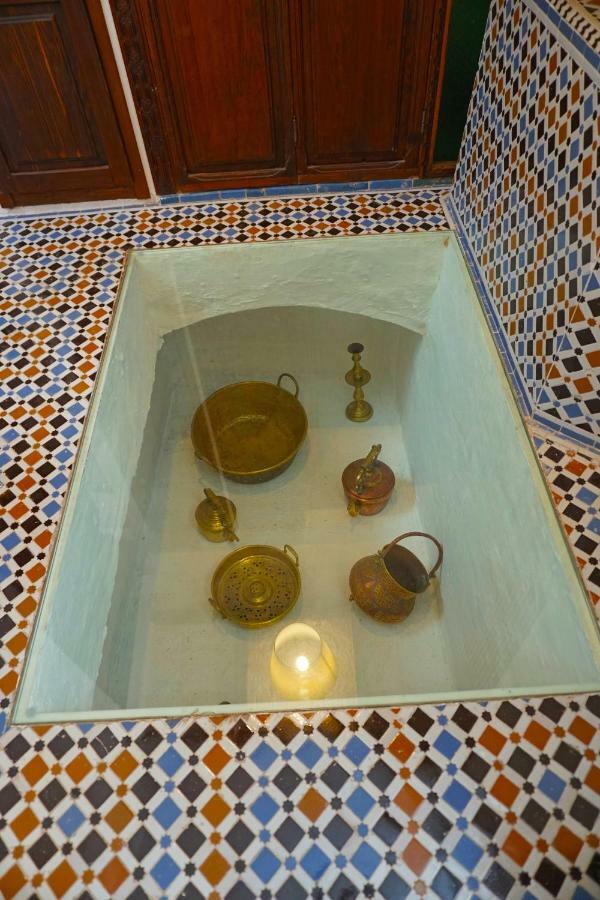 Dar Fama Bed & Breakfast Tetouan Bagian luar foto